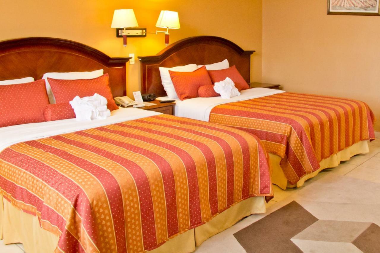 Hotel Monteolivos Сан-Педро-Сула Екстер'єр фото