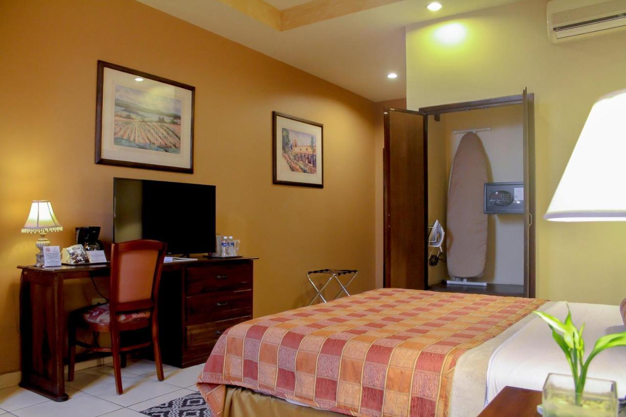 Hotel Monteolivos Сан-Педро-Сула Екстер'єр фото